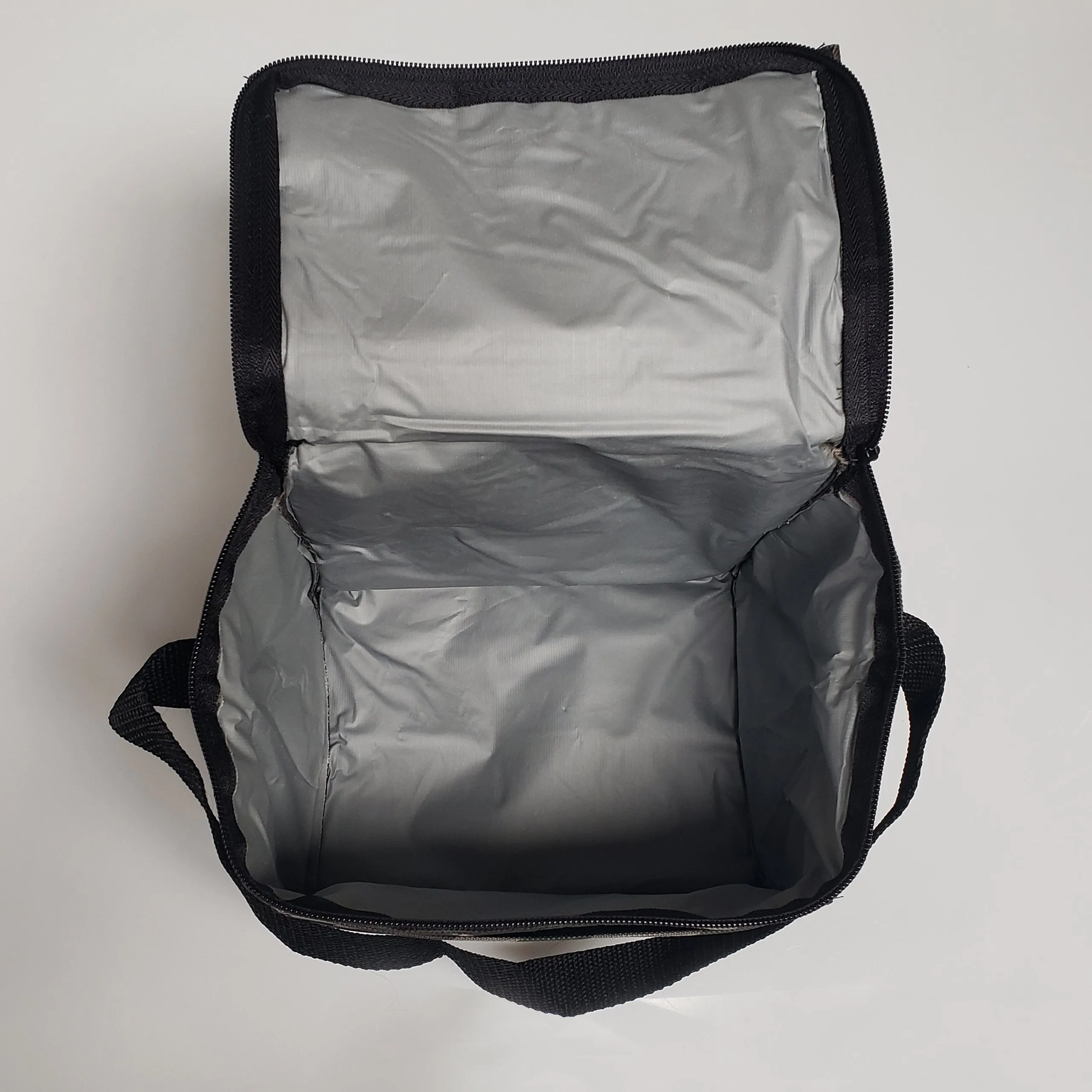 600D Polyester Camo 6 Pack Cooler